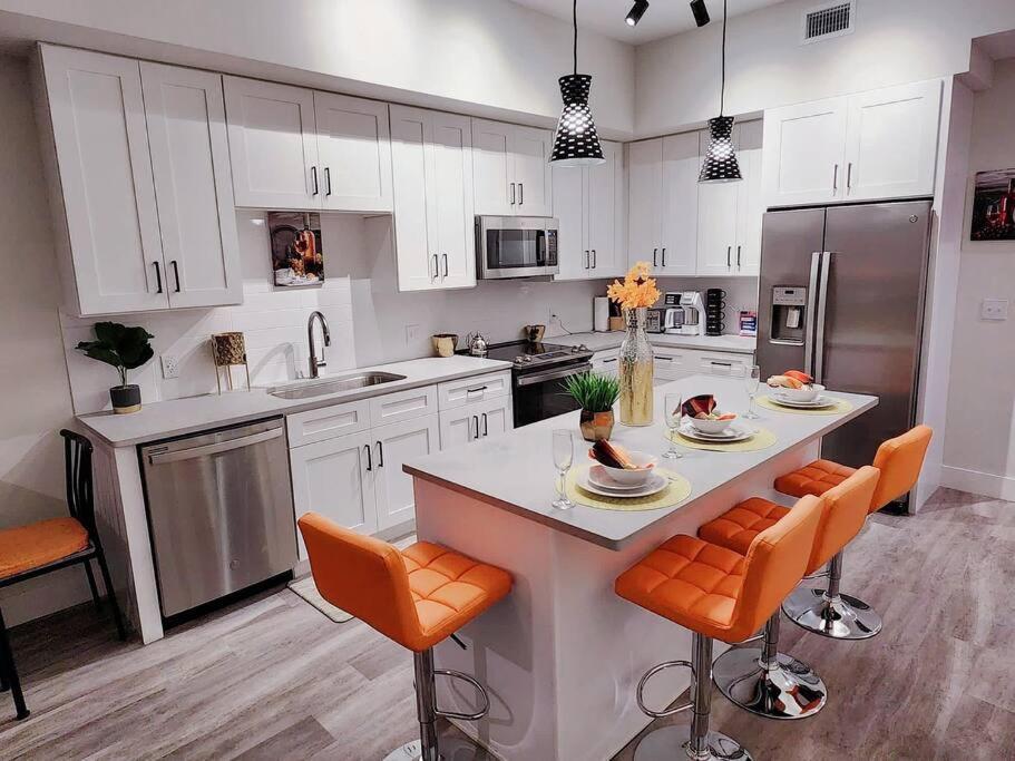 Luxe & Cozy 3Beds,2Rooms,Ev Gym Near Beaches&Downtown Wpb ウェストパームビーチ エクステリア 写真
