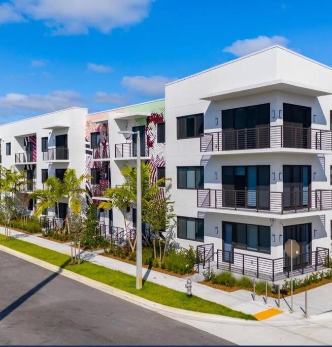 Luxe & Cozy 3Beds,2Rooms,Ev Gym Near Beaches&Downtown Wpb ウェストパームビーチ エクステリア 写真