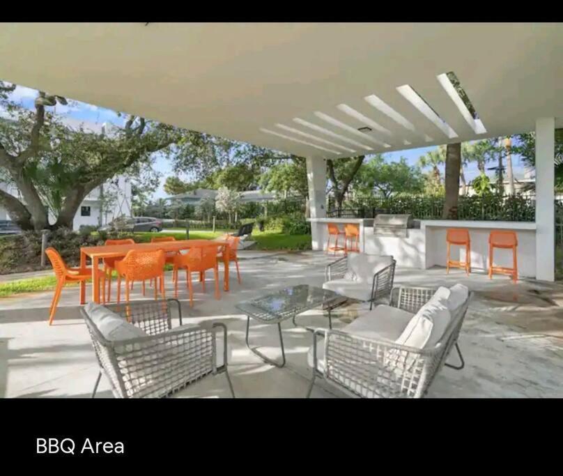 Luxe & Cozy 3Beds,2Rooms,Ev Gym Near Beaches&Downtown Wpb ウェストパームビーチ エクステリア 写真